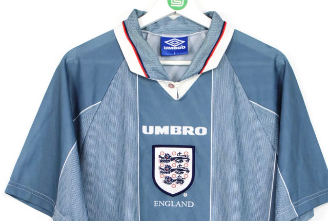 Classic soccer jersey- Size L - photo 3