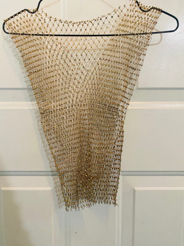 Crystal mesh crop top !
