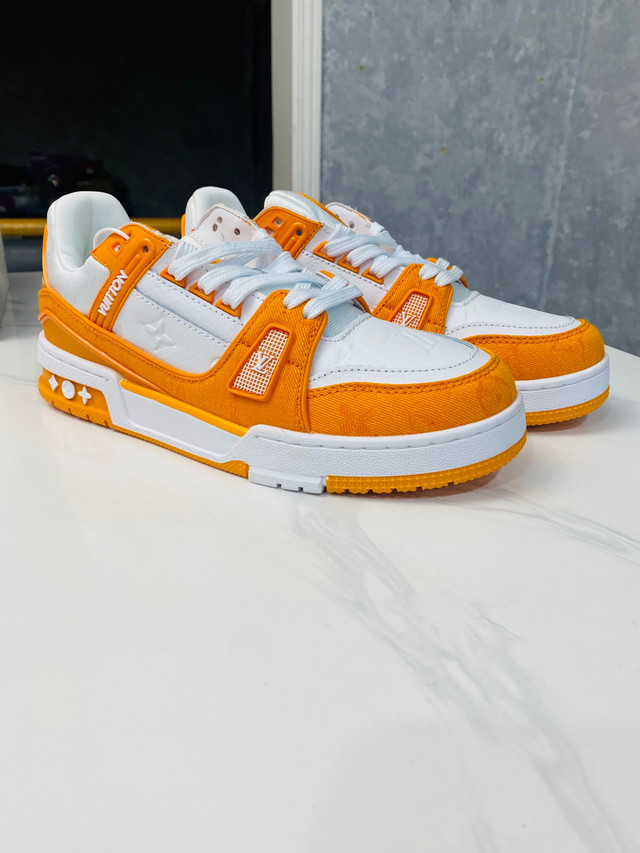 Brand new Sneakers! Size 9 - photo 3