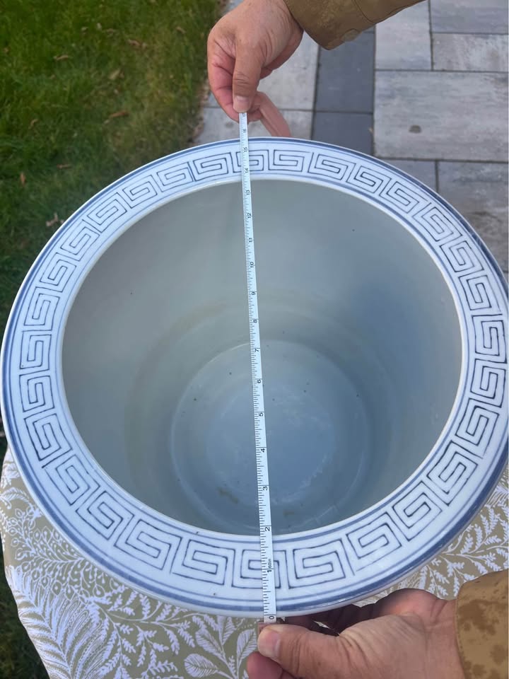 Large Porcelain Planter - photo 5