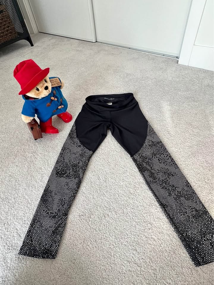 Under Armour yoga leggings, size SM