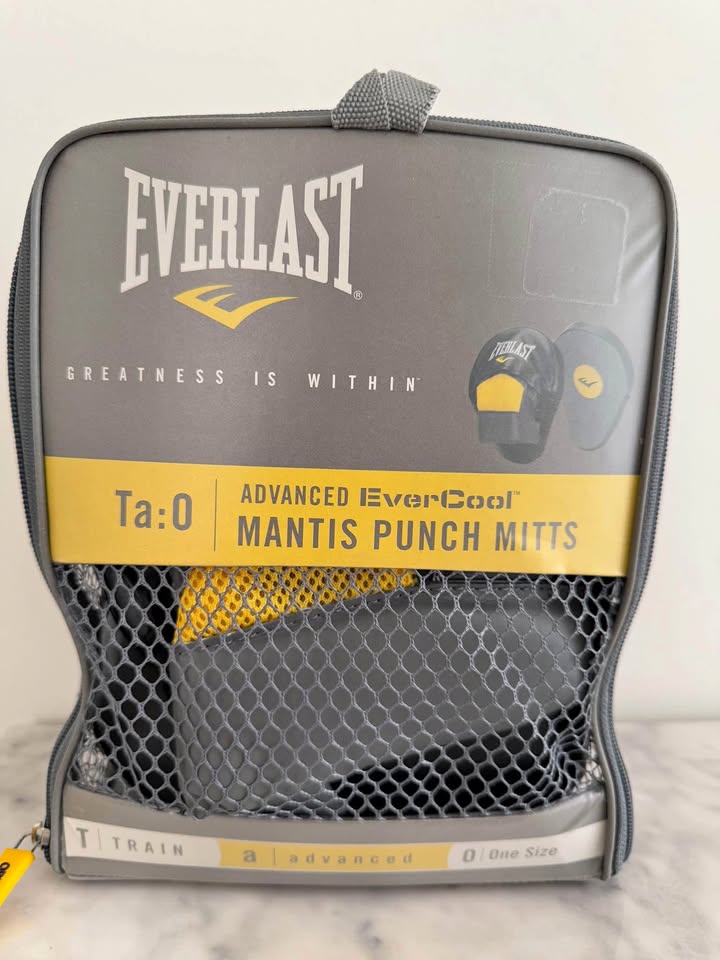 NEW EVERLAST Mantis Punch Mitts