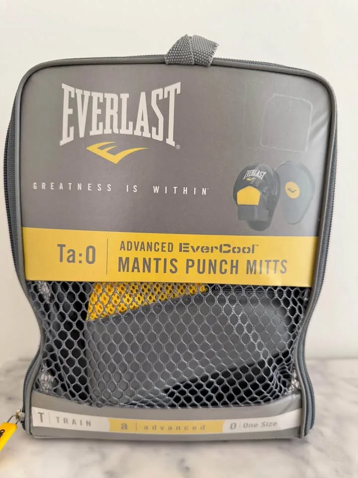 NEW EVERLAST Mantis Punch Mitts thumbnail