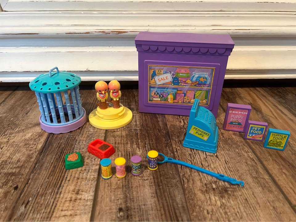 Vintage Littlest Pet Shop Playset no Case, with Twin Birds