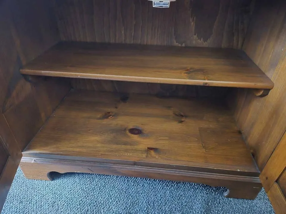 Hardwood Dresser/File Cabinet with drawers and cabinet image indicator(3)