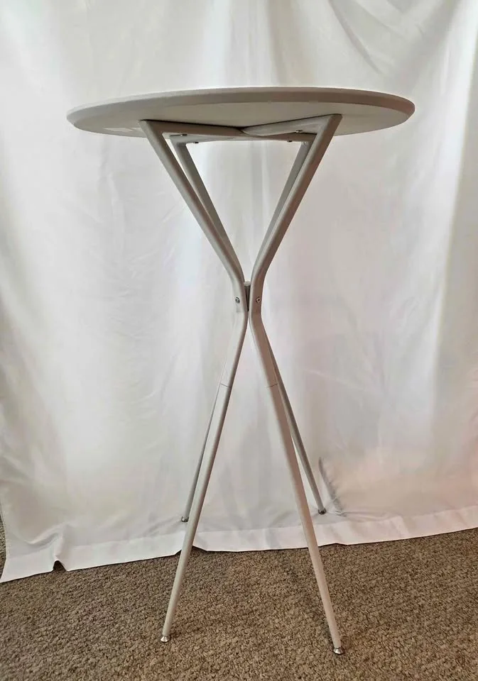 VASAGLE High Top Bar Table – Brand New thumbnail