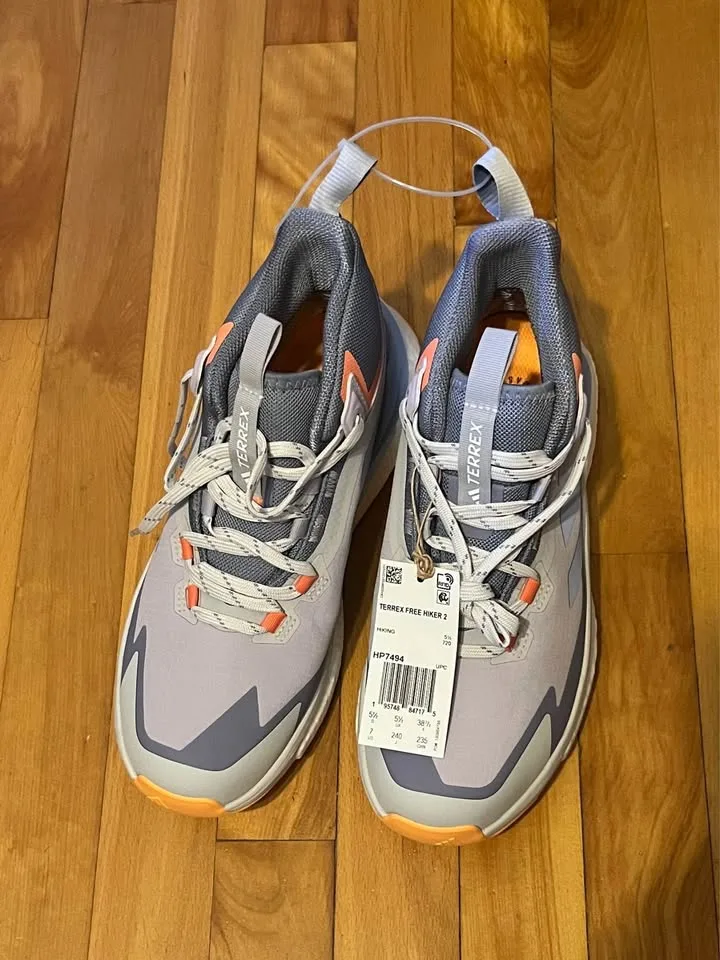 Adidas Terrex Women’s Shoes – Brand New (US 7) image indicator(2)