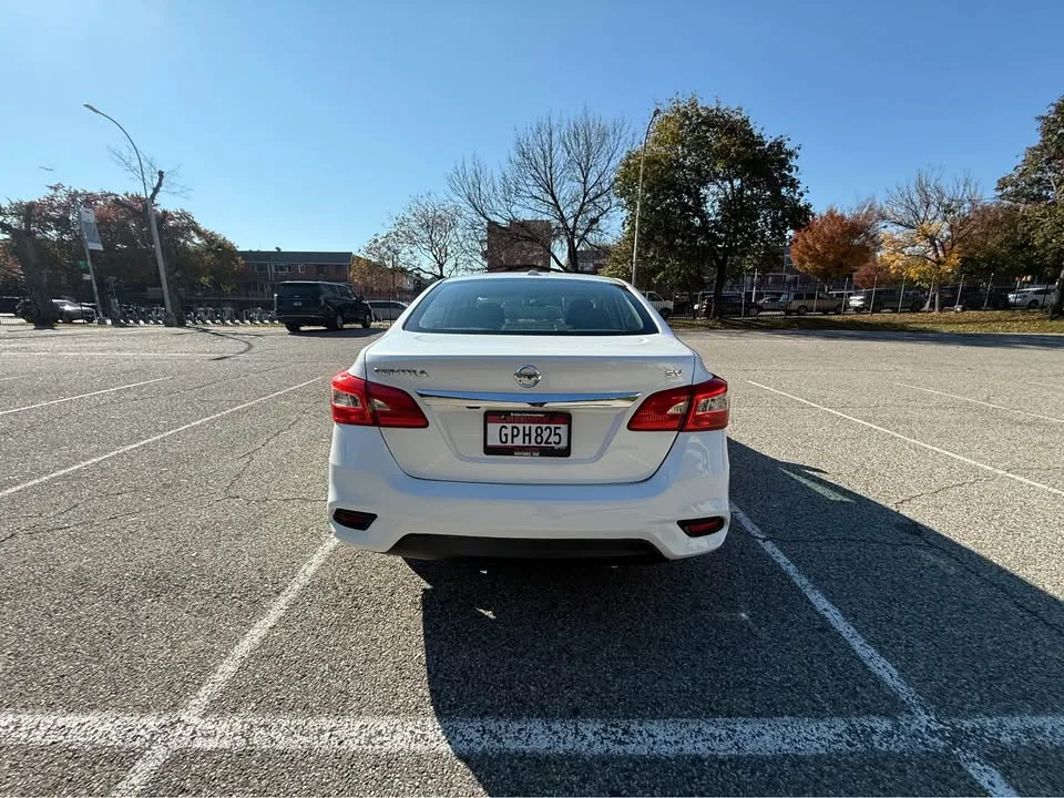 2019 Nissan Sentra image indicator(6)
