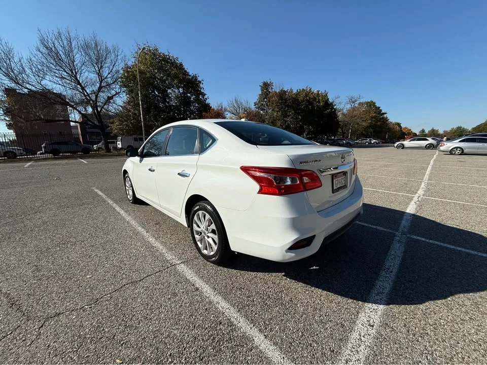 2019 Nissan Sentra image indicator(7)