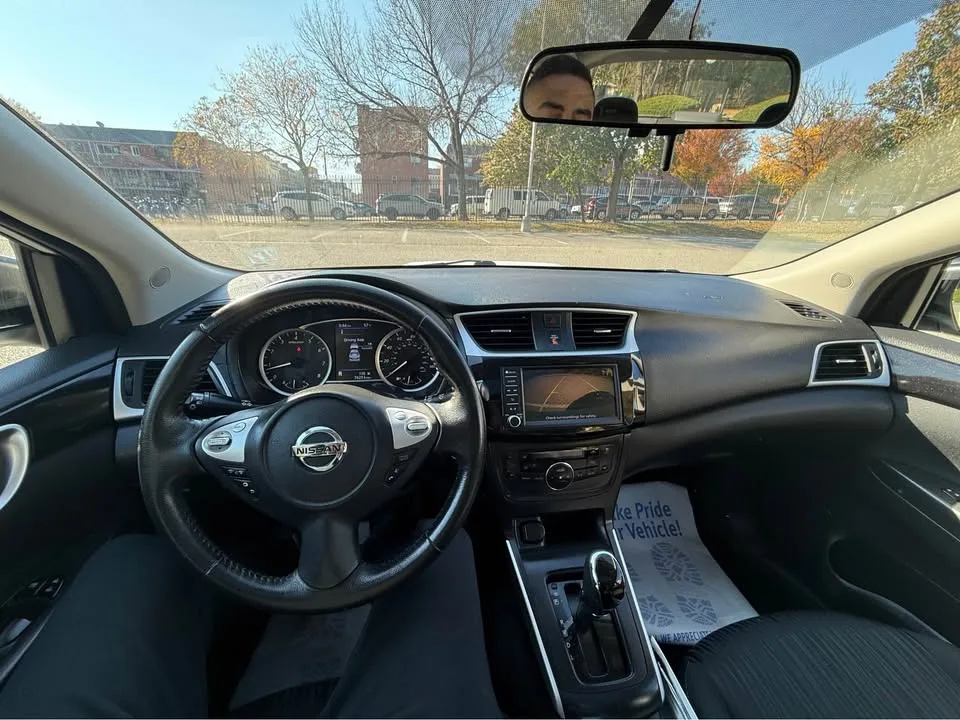 2019 Nissan Sentra image indicator(10)