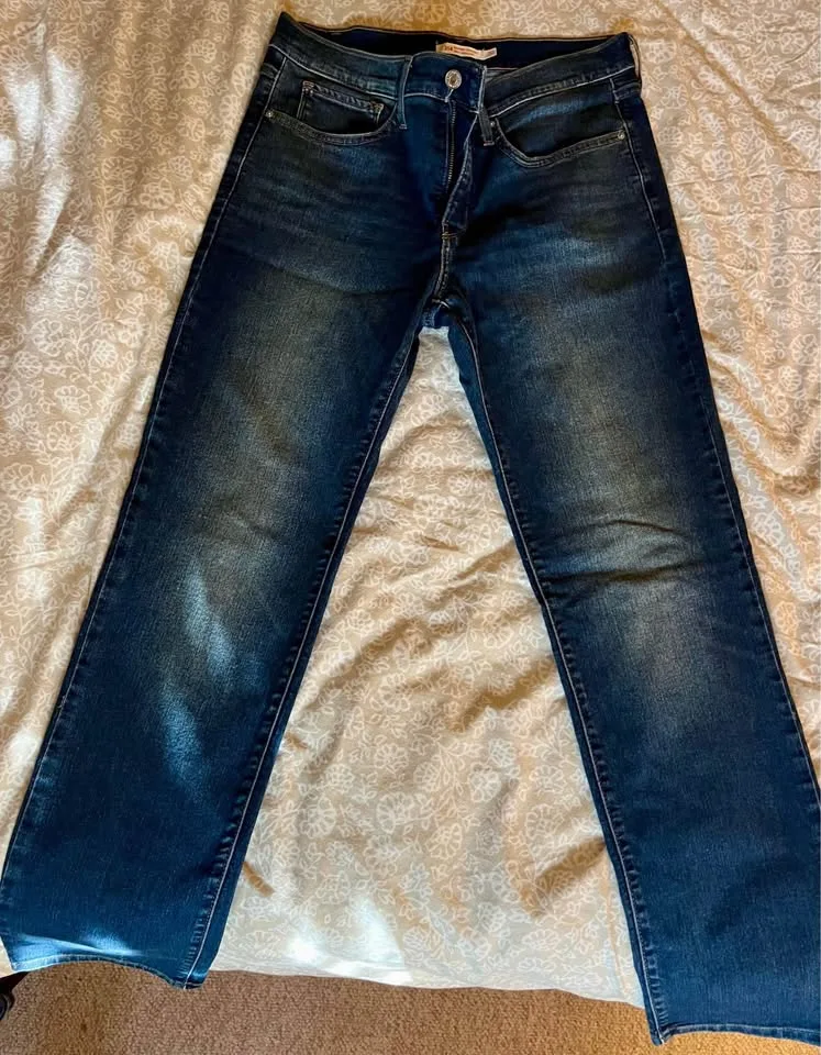 Levi’s Shaping Straight Jeans - Size 30 image indicator(2)