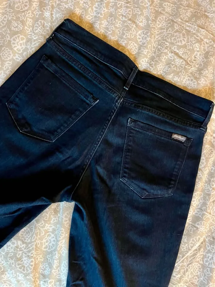Eddie Bauer Size 8 Slightly Curvy Slim Straight Jeans image indicator(2)