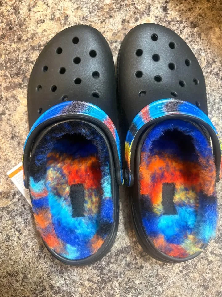 Black crocs with fur inside image indicator(3)