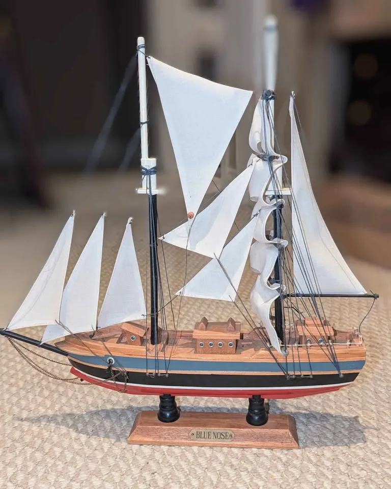 🛥️ Vintage “Blue Nose” Wooden Sailboat Model ⚓ 17” image indicator(6)