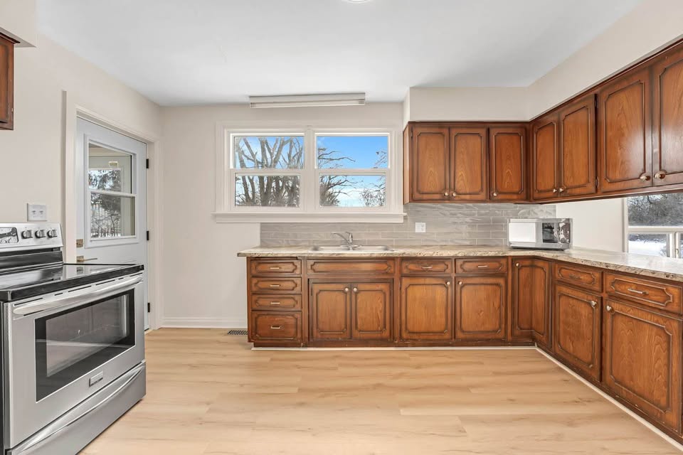 3 Beds 1 Bath - House - photo 4