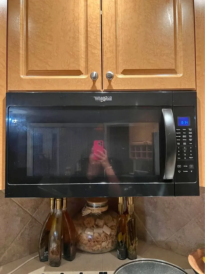 Whirlpool Over the Range Microwave thumbnail