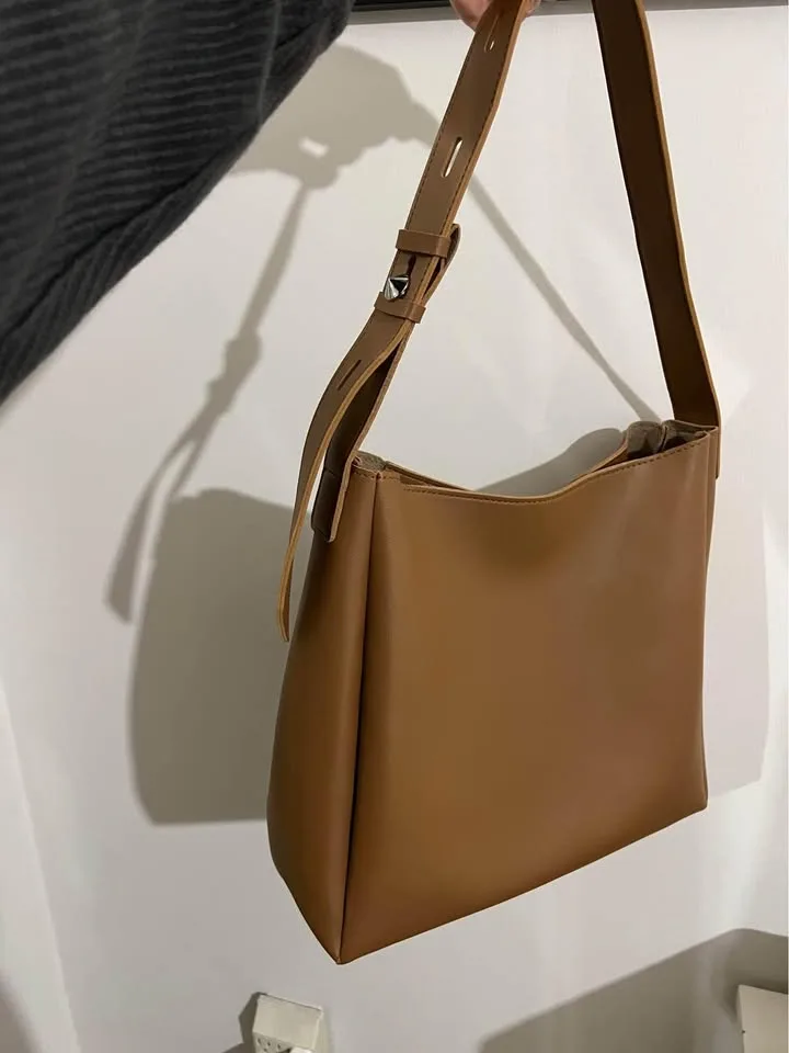 Faux Brown Leather Tote Bag image indicator(2)