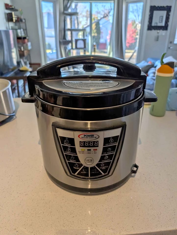 Power Pressure Cooker XL - BRAND NEW