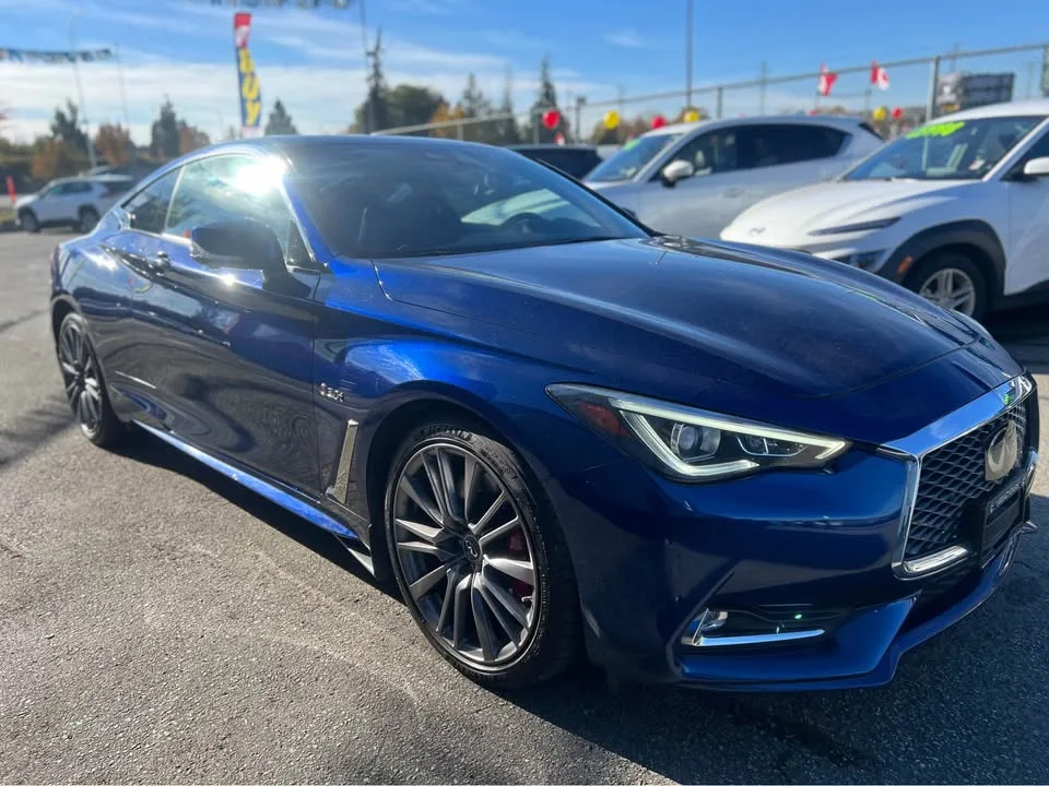 2017 Infiniti Q60 Red Sport 400 image indicator(3)