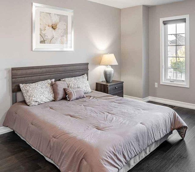 Queen Bed Set