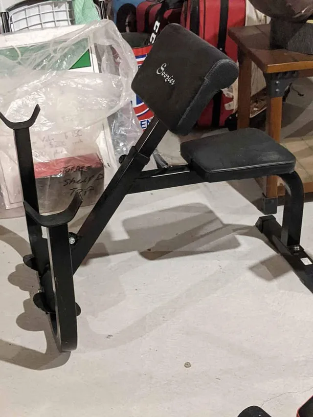 Workout Bench / Incline / Decline / Preacher Curl / Roman Chair image indicator(2)