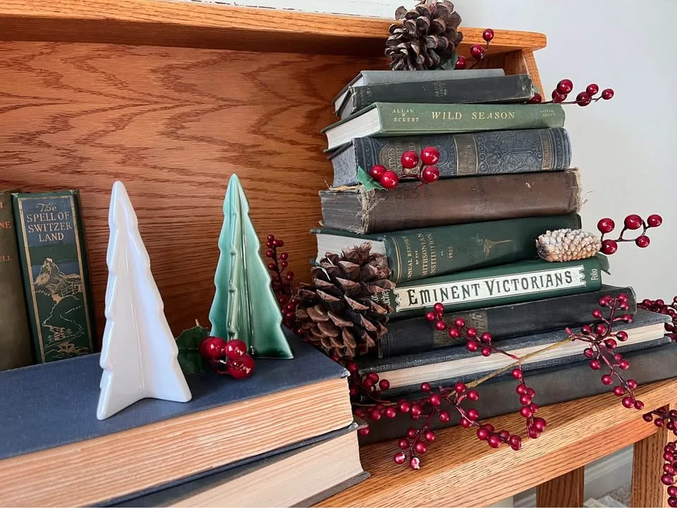 Christmas Book Tree Decoration image indicator(2)