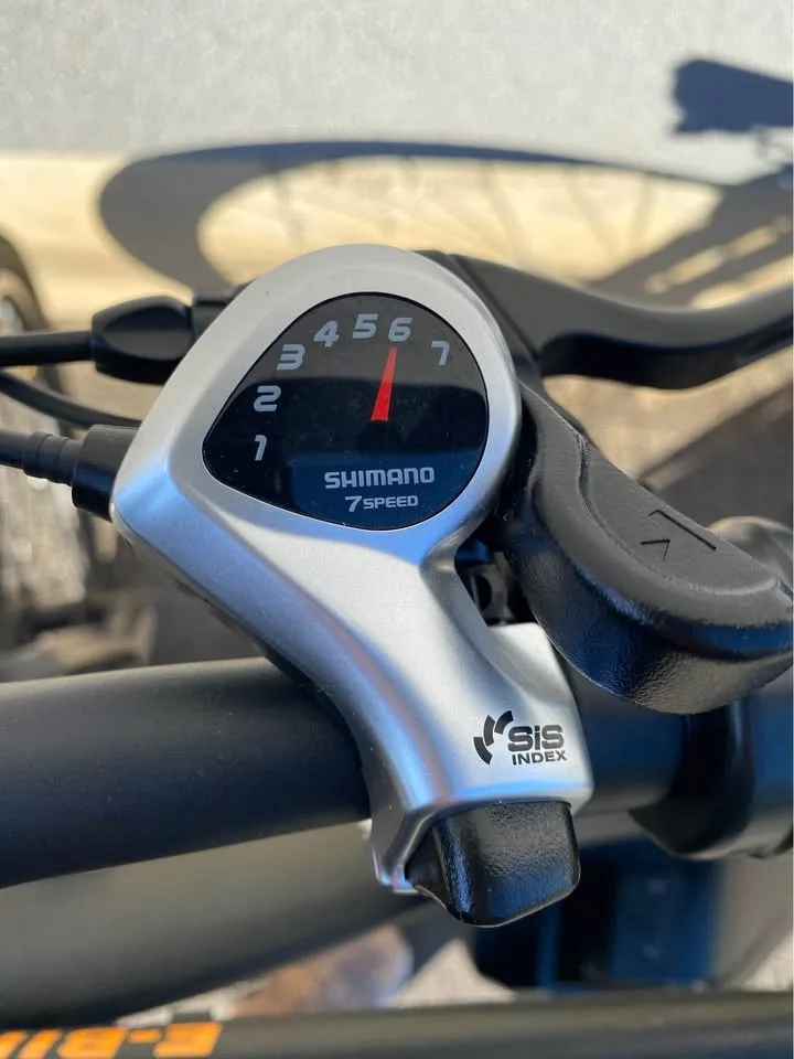 E-Bike - Mountain Electric Bicycle with accessories included image indicator(5)