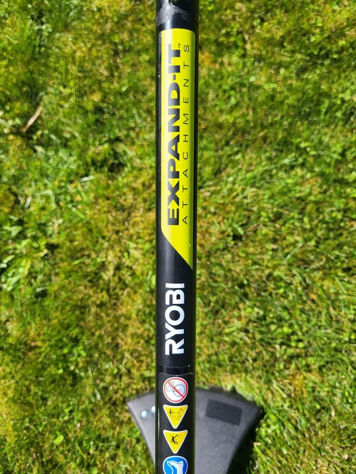 Ryobi Expand-It Curved Trimmer Attachment - photo 4