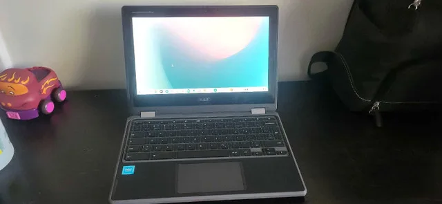 Acer 11.6" Touchscreen 2-in-1 Chromebook image indicator(2)