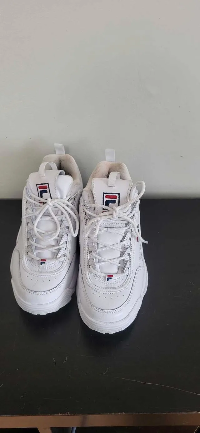 Fila disruptor 2 women's size 10 image indicator(3)