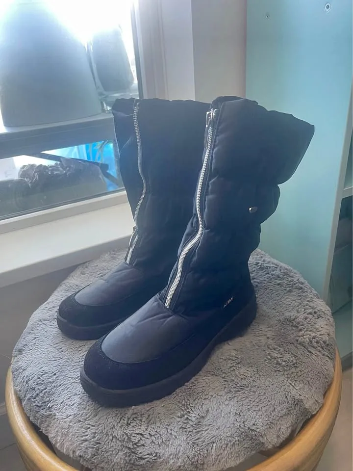 Snow boots woman 9/9.5 thumbnail