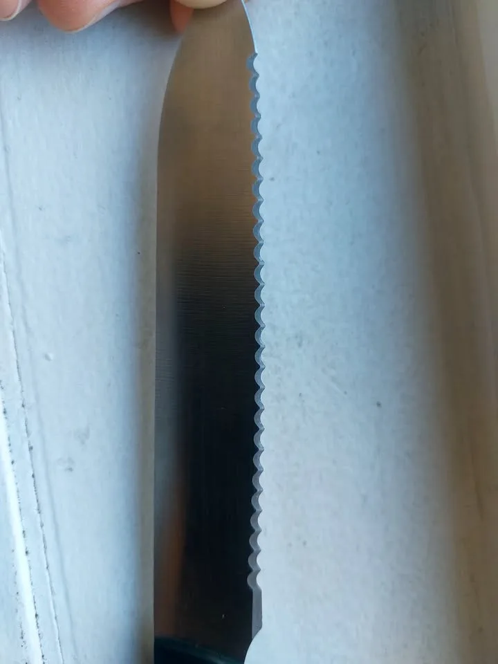 Zwilling J.A. Henckels 3-Piece Serrated Knife Set image indicator(6)