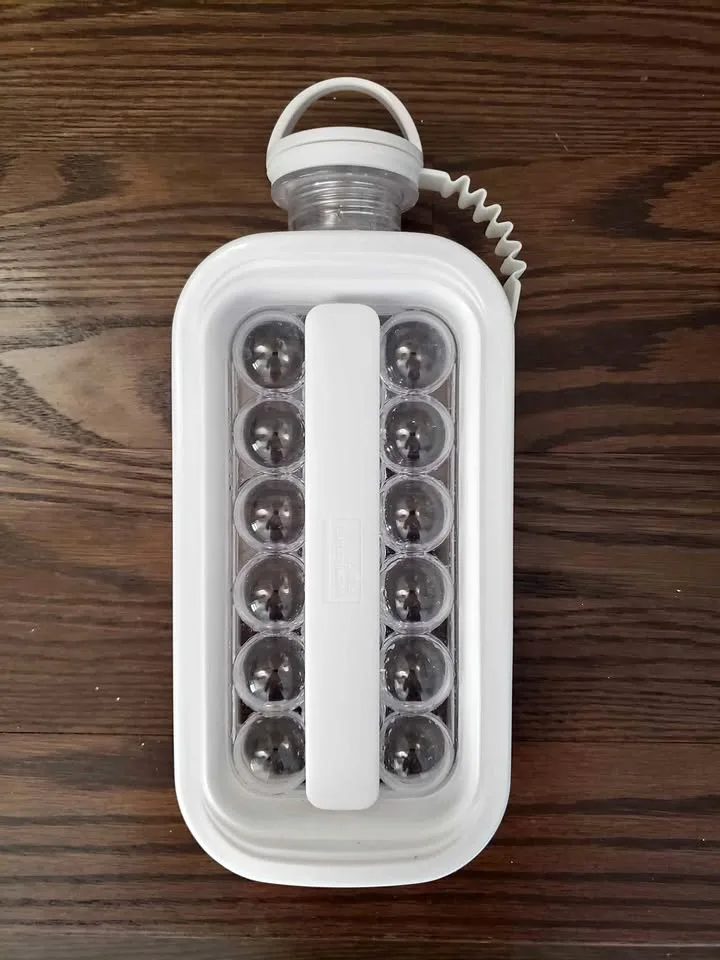 🥕 Portable Ice Ball Making Mold Water Bottle with Lid thumbnail