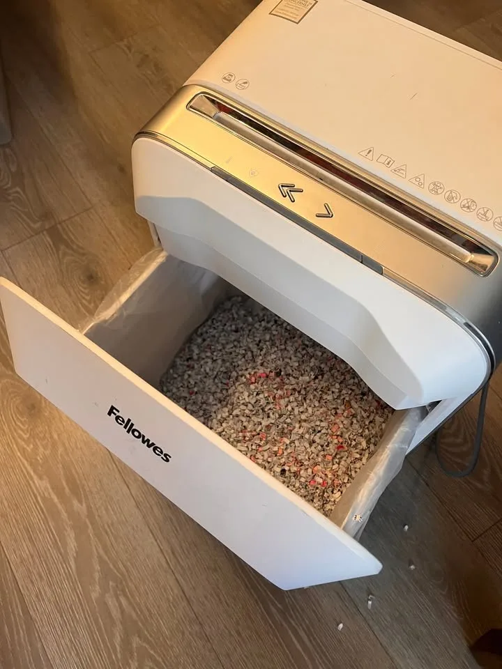 Orig. $327 - Fellowes paper shredder LX21M image indicator(10)