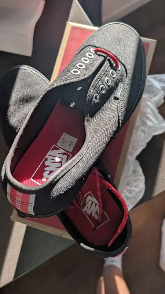 Brand New Vans OTW Men's Shoes - Size 11 image indicator(3)