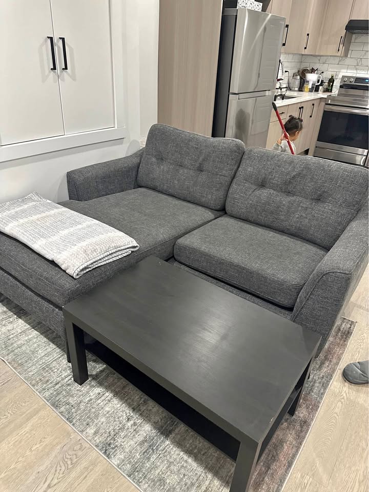 🛋️ Modern Grey Sectional Sofa + Black Coffee Table – Like New (3