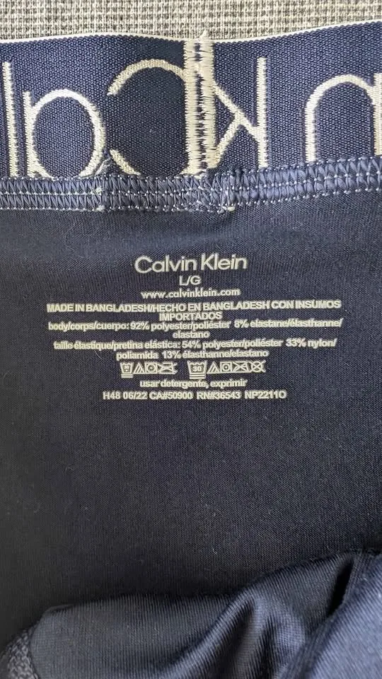 NWOT Men's Large Calvin Klein Briefs image indicator(2)