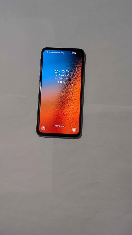 Samsung Galaxy S10e - 128GB (Unlocked)With free extras