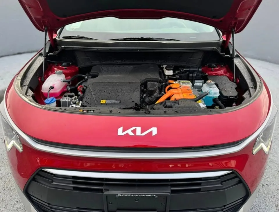 2025 Kia Niro Plug-In Hybrid EX Premium image indicator(2)