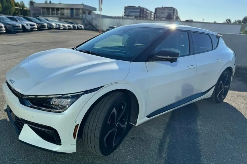 2024 Kia EV6 Land W/GT-Line Pkg 2 image indicator(6)