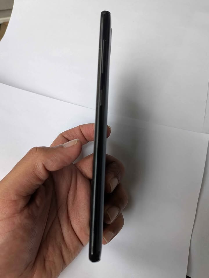 Samsung Galaxy A20 Unlocked w/ Extras - photo 2