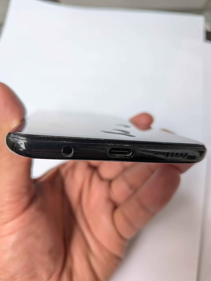 Samsung Galaxy A20 Unlocked w/ Extras - photo 4