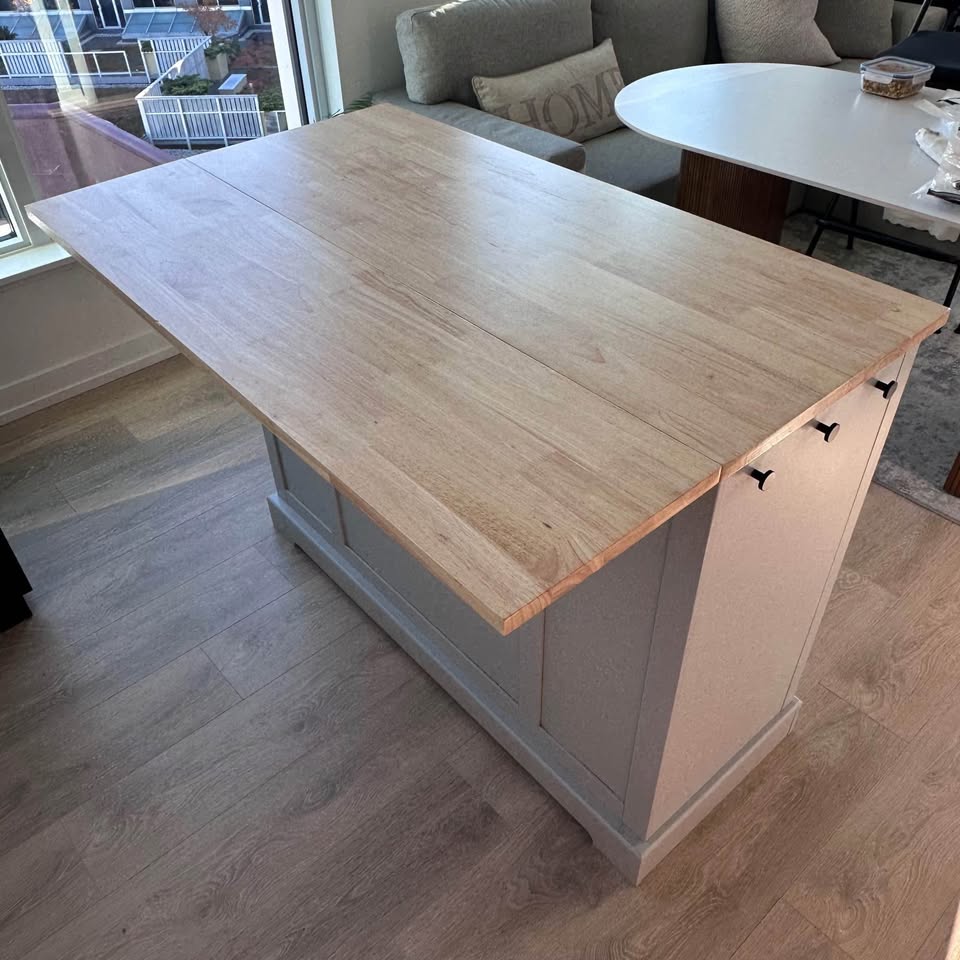 CANVAS Olsen Kitchen Island with Folding Leaf - photo 3