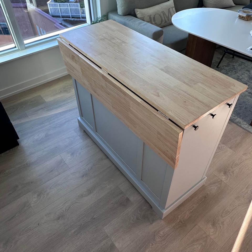 CANVAS Olsen Kitchen Island with Folding Leaf - photo 4
