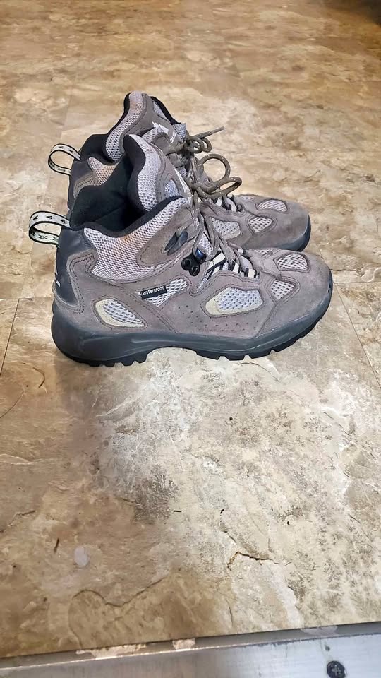 Vasque Waterproof Boots Size 3