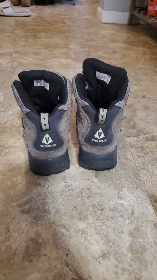 Vasque Waterproof Boots Size 3 - photo 3