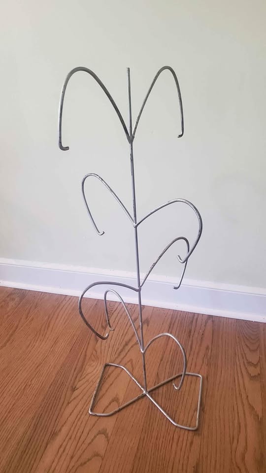 Metal Display Stand - Jewelry Display, Craft Displays - photo 2