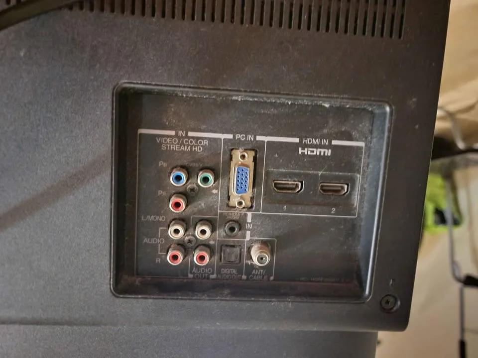 Toshiba 40E220U 40" Class 1080p LCD TV image indicator(3)