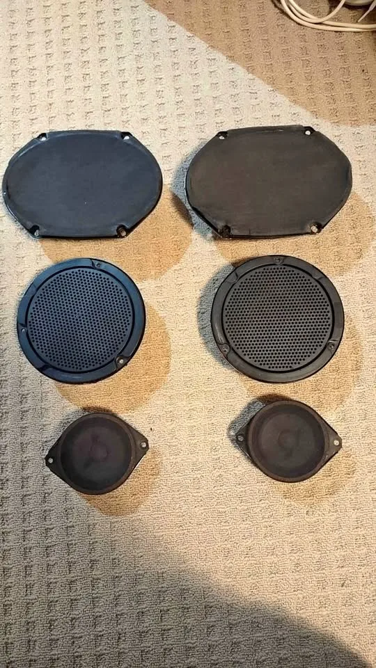 1993 Ford Mustang Convertible Speakers thumbnail