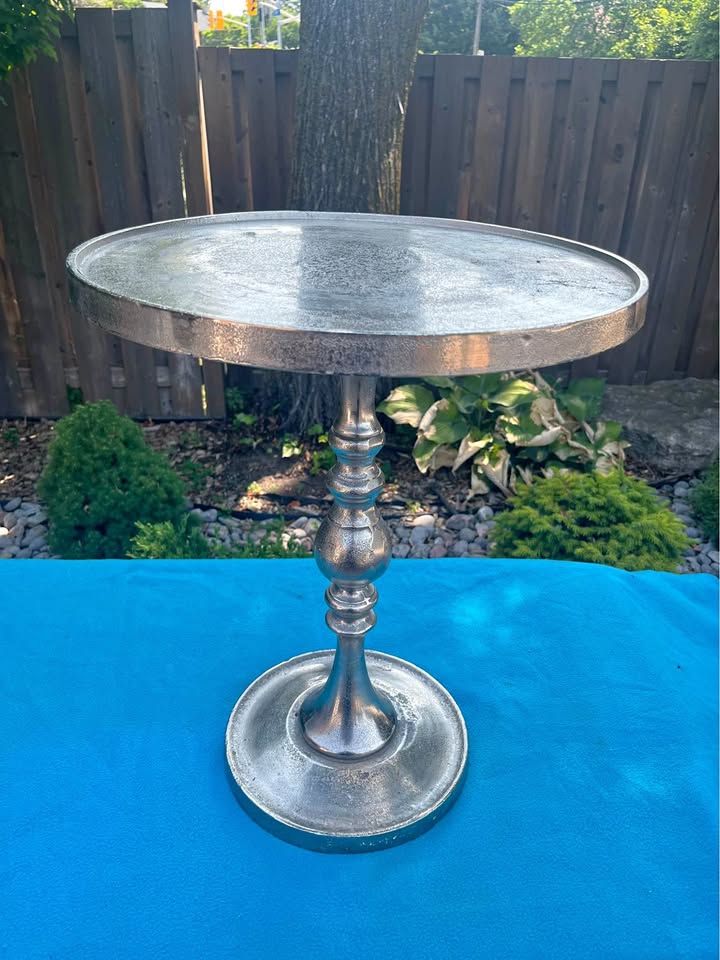 Metal stand